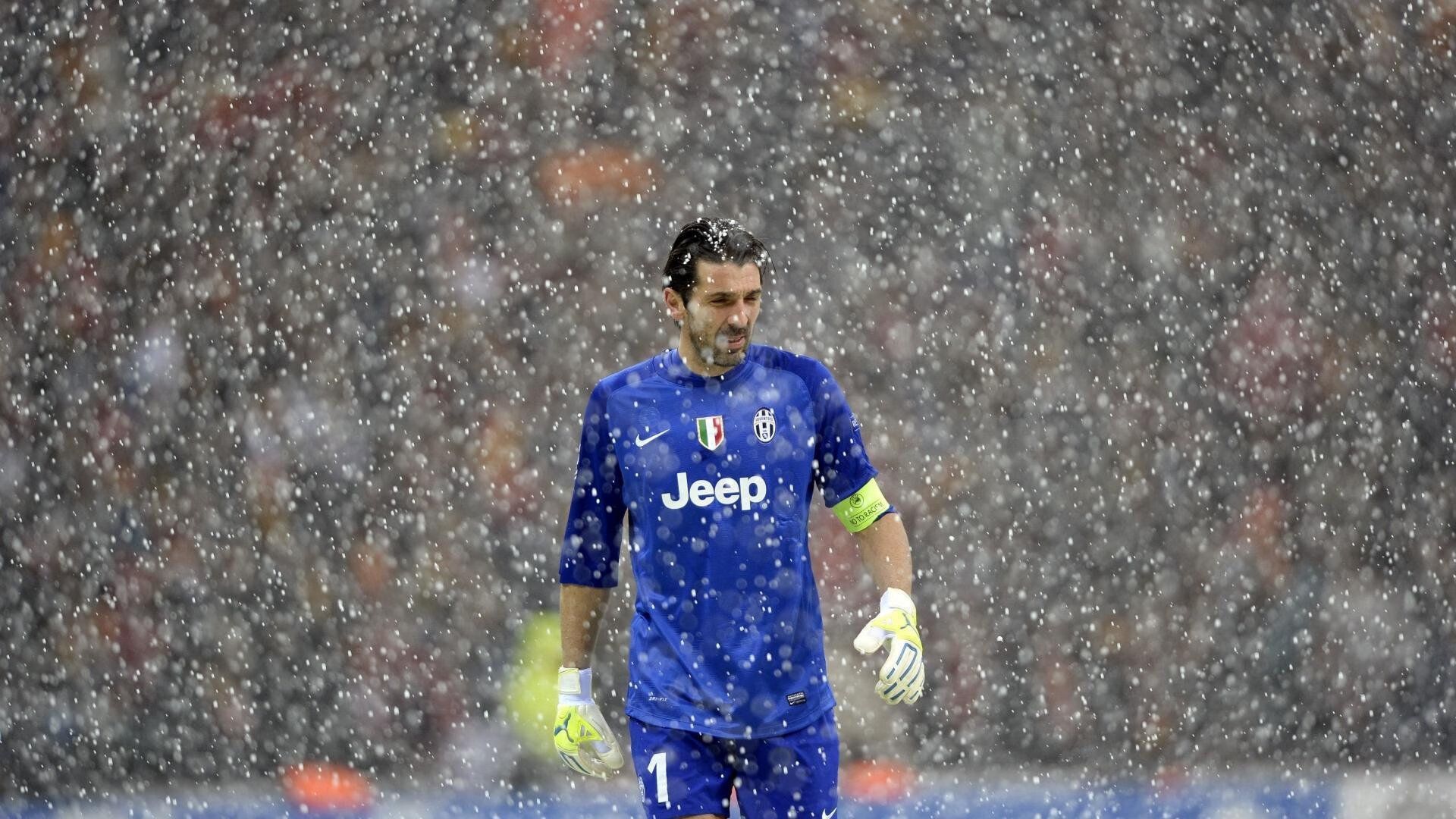 【赛场风云】比赛中那些令人难忘的精彩瞬间，赛场上的精彩瞬间作文700字