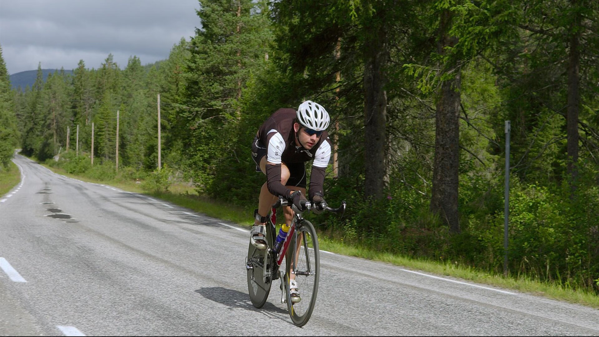 研究报告指出中国足球市场潜力巨大，中国足球市场化现状